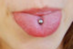 2008 07 11 15 18 00 338 Tongue Piercing 80