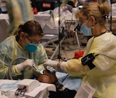 2010 05 05 09 32 01 941 2010 05 05 La Free Clinic3