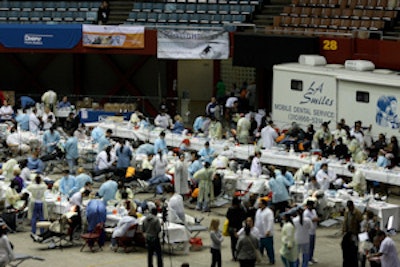 2010 05 05 09 32 05 132 2010 05 05 La Free Clinic2