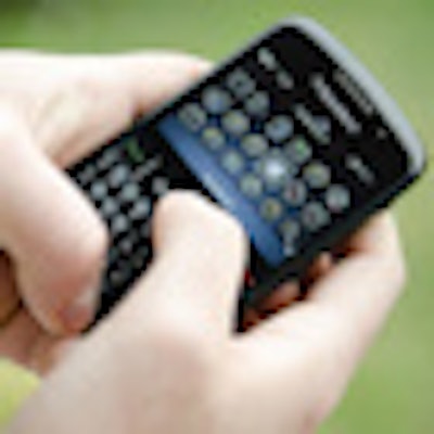 2011 04 05 10 31 01 449 Smartphone Texting 70