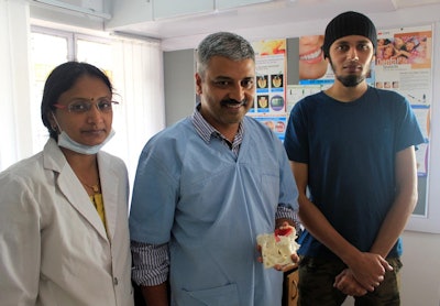 From left to right: Dr. Poornima Dandagi; Dr. Satyajit Dandagi, maxillofacial surgeon; and Nachiketha Someswara from Osteo3d.