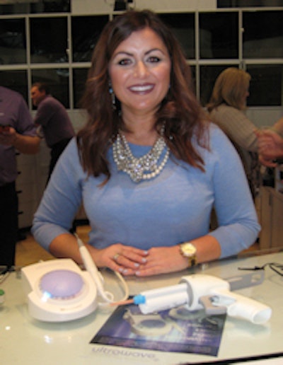 ShaLyse Walker of Ultradent highlights the Ultrawave.