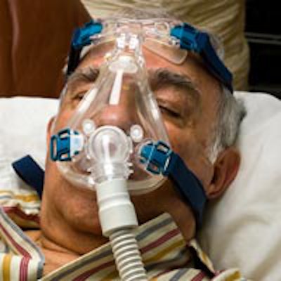 File:Depiction of a Sleep Apnea patient using a CPAP machine.png - Wikipedia