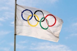2016 08 18 14 20 01 83 Olympic Flag 400