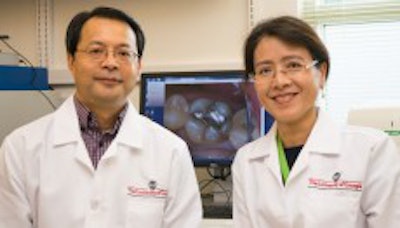 Study authors Xiaozhong (John) Yu, MD, PhD, and Lei Yin, MD, PhD. Image courtesy of the University of Georgia.