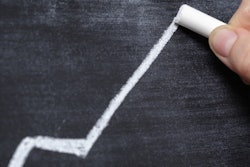 2017 11 20 18 31 9153 Graph Up Chalk 400