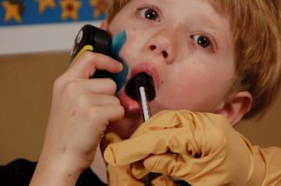 Buzzy in use during an injection.