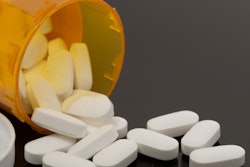 2018 11 30 22 33 4595 Pills Bottle2 400