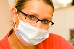 2017 04 19 14 28 18 163 Dentist Woman 400