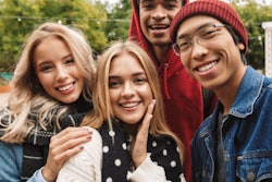 2019 11 08 00 35 6788 Teens Smile 400