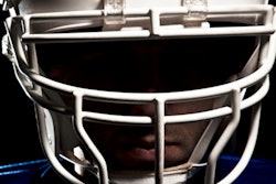 2019 11 26 19 14 9061 Football Player Helmet 400