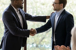 2020 07 28 19 07 6424 Businessman Shake Hand Collegue 400