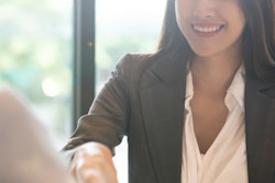 2020 10 06 18 21 4100 Business Woman Handshake 400