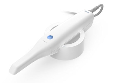 Medit's i500 intraoral scanner. Image courtesy of Medit.