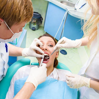 2020 01 23 19 26 0800 Dentist Patient Hygienist 400