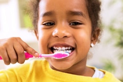 2021 02 12 23 13 6128 Girl Toothbrush2 400