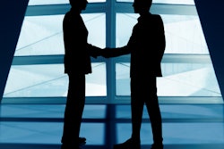 2021 03 17 21 43 0657 Business Men Handshake 400