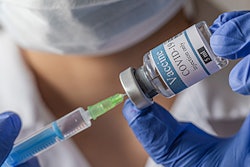 2020 09 08 21 59 4875 Covid 19 Vaccine Vial Syringe 400