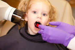 2021 04 13 22 58 1150 Dental X Ray Girl 400