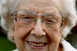 2016 08 16 15 00 24 778 Woman Senior Citizen 400