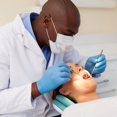 2021 03 08 19 44 8002 Dentist Man Patient 400