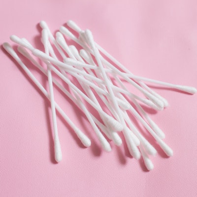2021 09 23 20 18 8010 Cotton Swab Q Tip 400