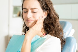 2019 12 11 19 34 9425 Woman Pain3 400