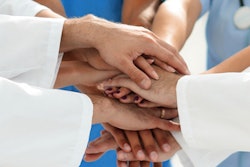 2022 01 25 22 23 4752 Doctors Nurses Hands 400