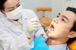 2021 09 08 22 11 0350 Dentist Man Asian 400