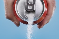 2021 06 15 23 11 1159 Soda Can Sugar Hand 400
