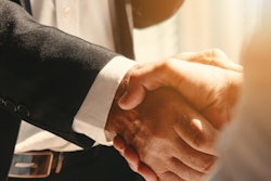 2020 08 20 17 37 8876 Business Handshake Man 400
