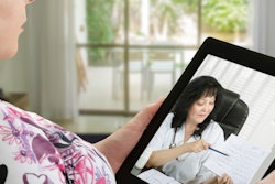 2020 04 03 15 23 0071 Telemedicine Patient Doctor 400