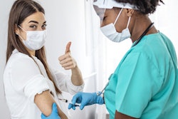 2021 03 09 21 28 1127 Vaccine Injection Thumbs Up 400