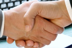 2020 10 12 22 27 1013 Hands Shaking Deal 400