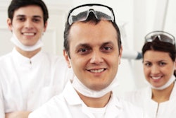 2016 09 15 14 21 56 951 Dental Team 400