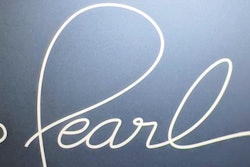 2021 11 01 22 17 2152 Pearl Smile Con 2021 400