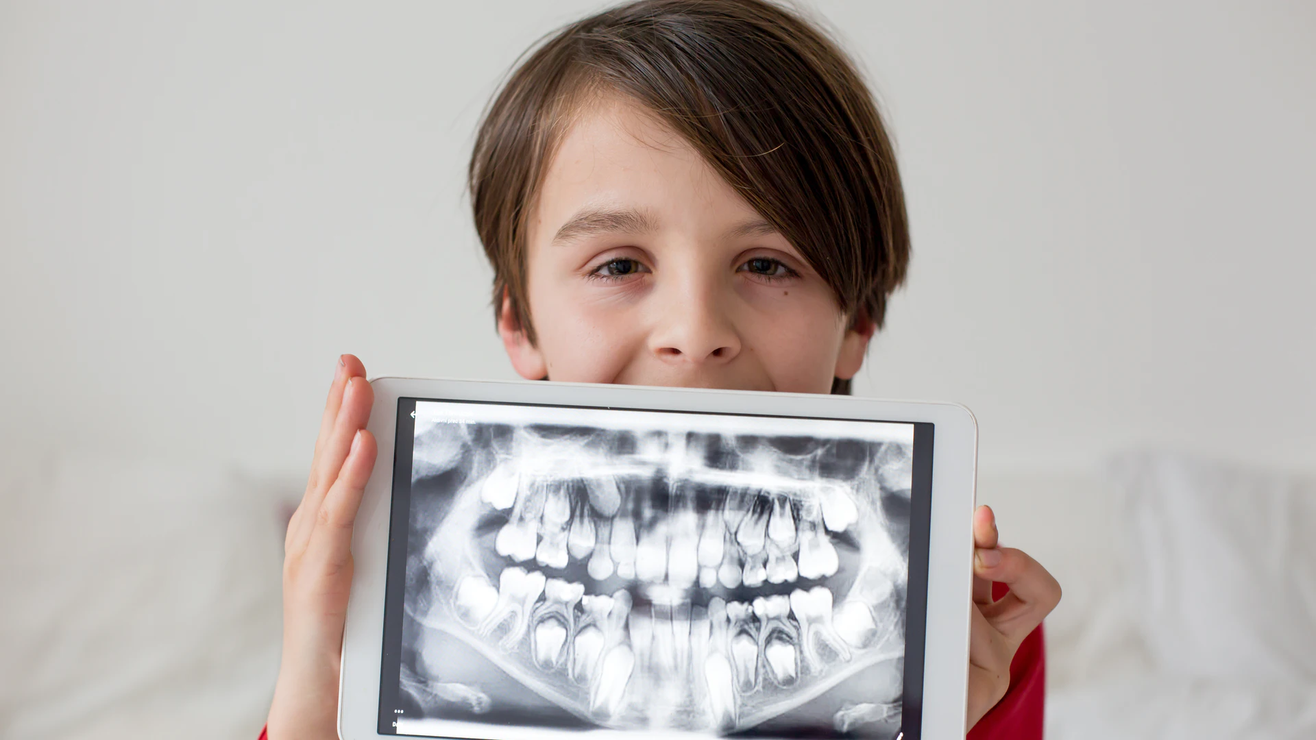 What's the best age to take kids' x-rays to detect dental anomalies? - Vimarsana News