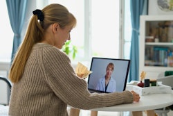 Teleconsultation Woman