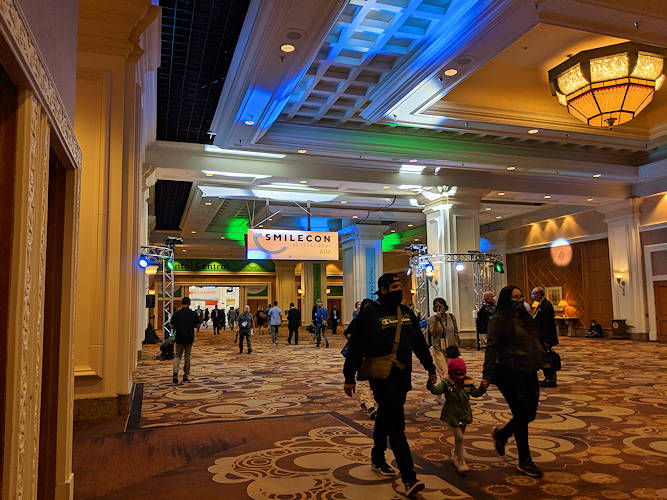 Drb 2021 10 15 16 53 3675 2021 10 15 Smile Con Lobby Resized