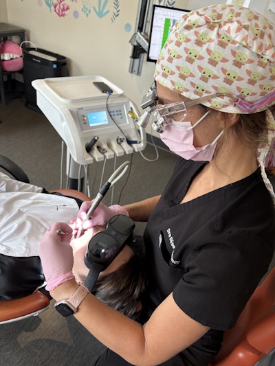 The Paperplane Therapeutics VR glasses.