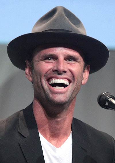 Walton Goggins.