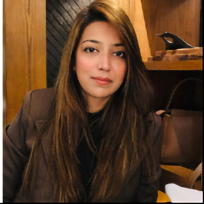 Javeria Rameez Naqvi Headshot