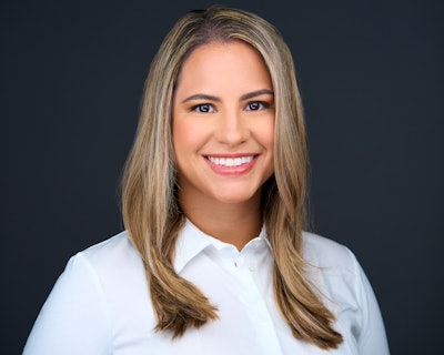 Estela Vargas, CRDH.