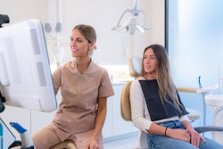 Dentist Patient Exam Review Unai