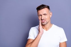 Middle Age Man Toothache Deagreez 400