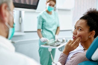 Woman Dentist Toothache 400