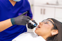 Gel Application Guerillmo Spelucin