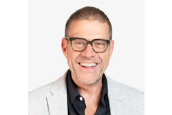 Headshot of Dr. Ricardo Mitrani, founder and CEO of Grupo Dental Bosques.