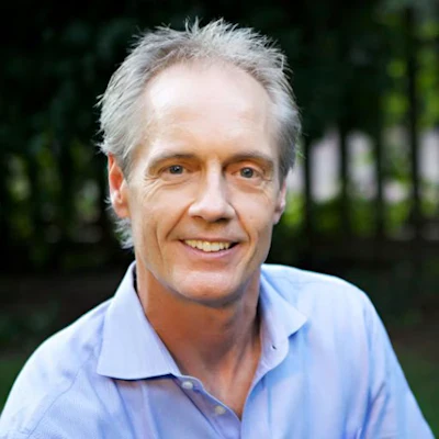 Headshot of Dr. Matthew Norton.